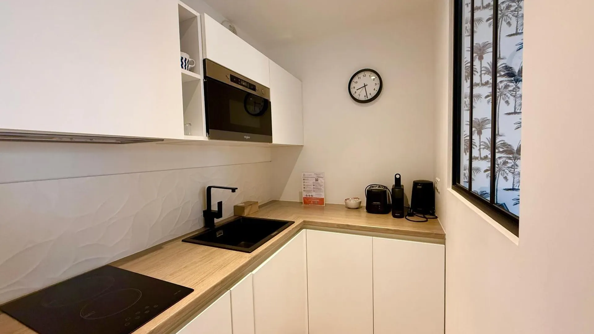 Beau studio neuf situé au centre Cannes 0*,  Francia