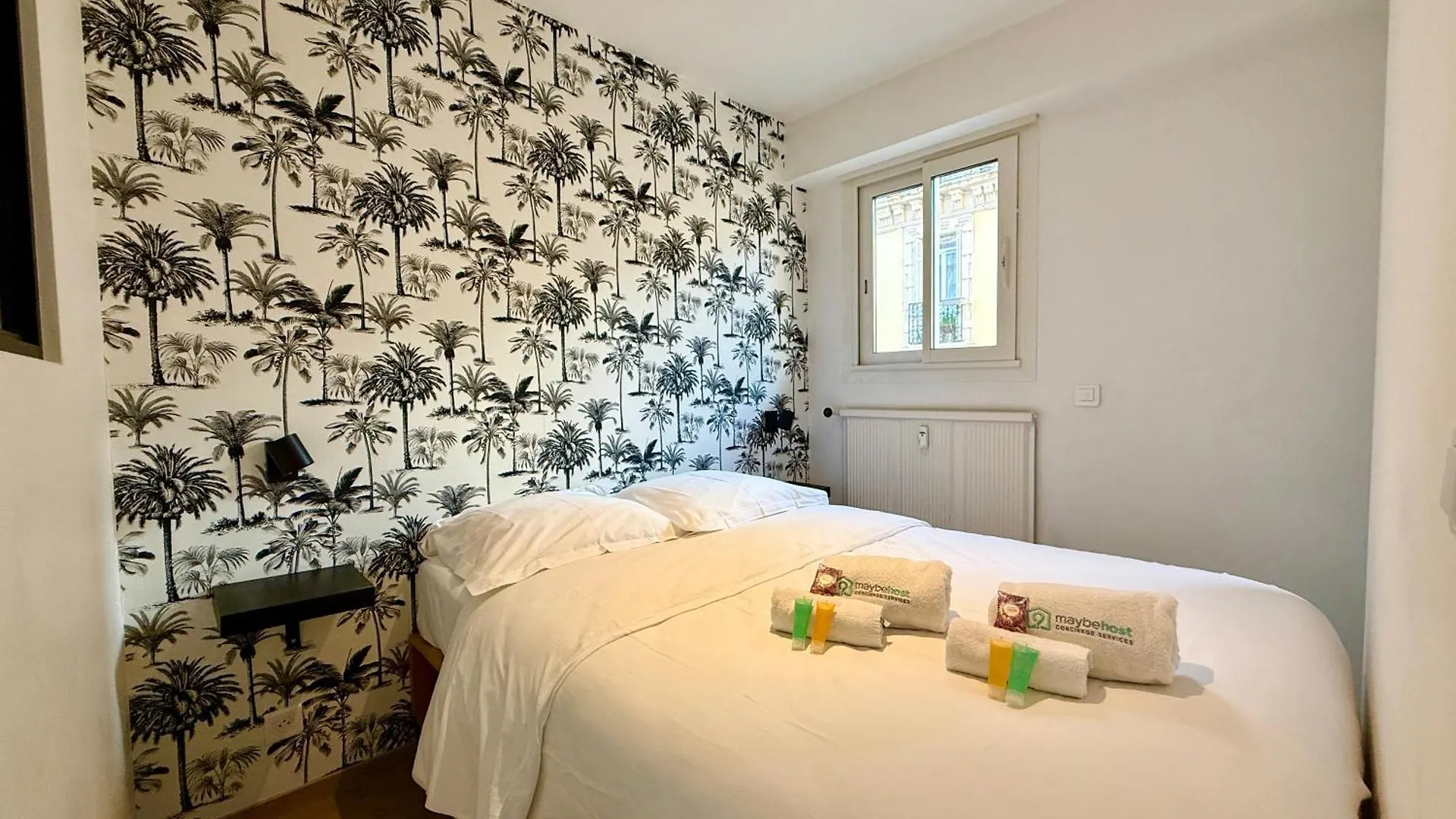 C001-Beau Studio Neuf Situe Au Centre Cannes