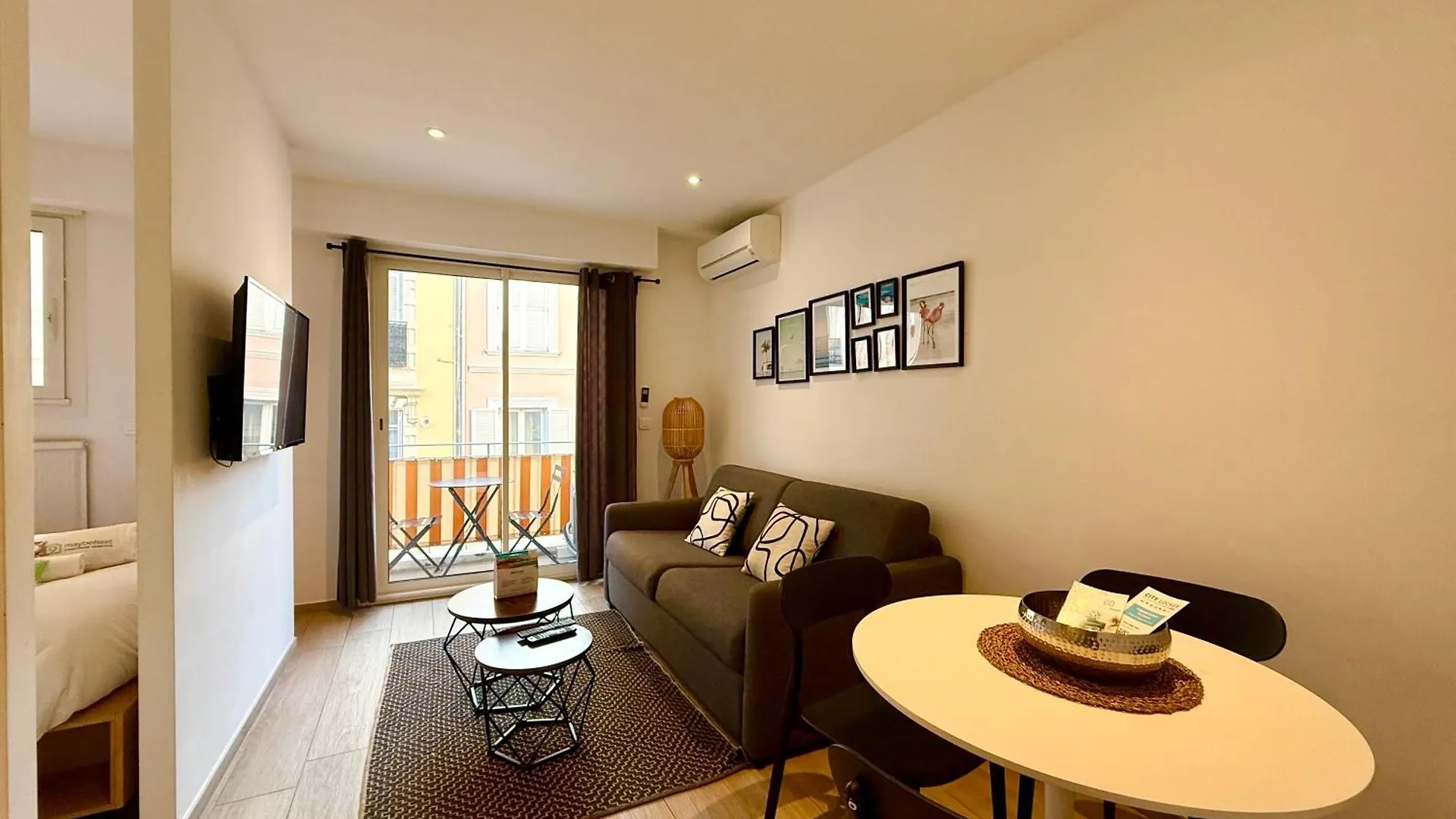Apartment C001-Beau Studio Neuf Situe Au Centre Cannes France